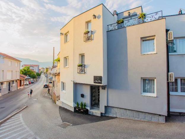 Villa Malkoc - Luxury Rooms & Apartments 모스타르 외부 사진